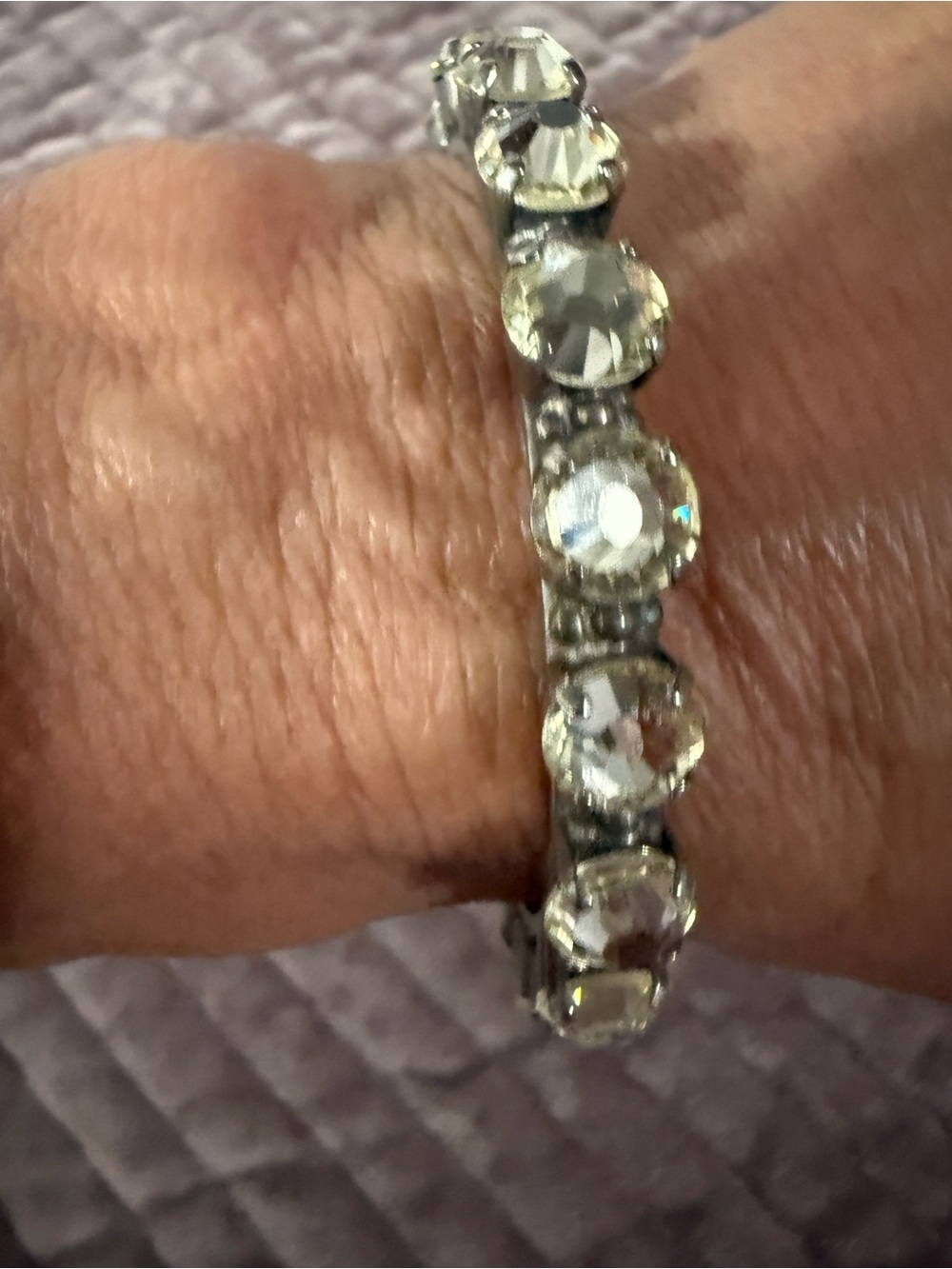 EUC - Rivering Romance Lemonade Crystal  set in Antique Silver
